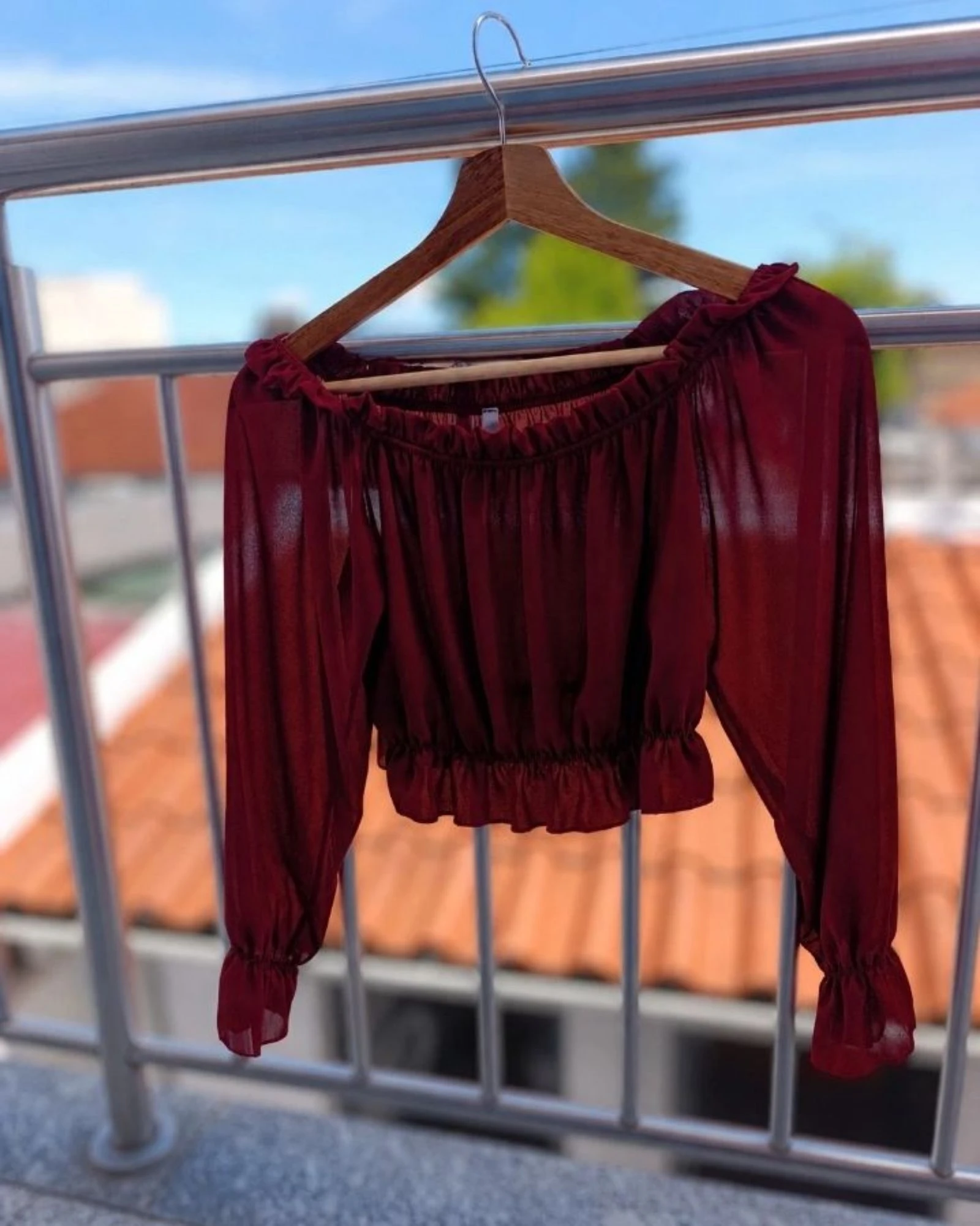 New off-the-shoulder burgundy blouse – photo 3